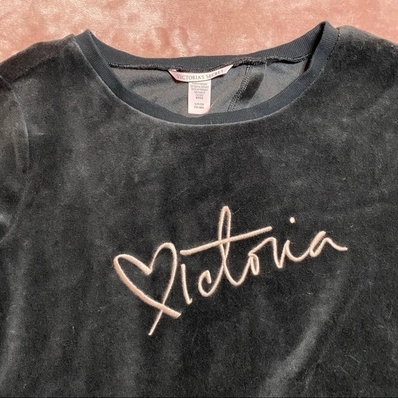 𝅺victoria’s Secret Sweater - Picture 2 of 6